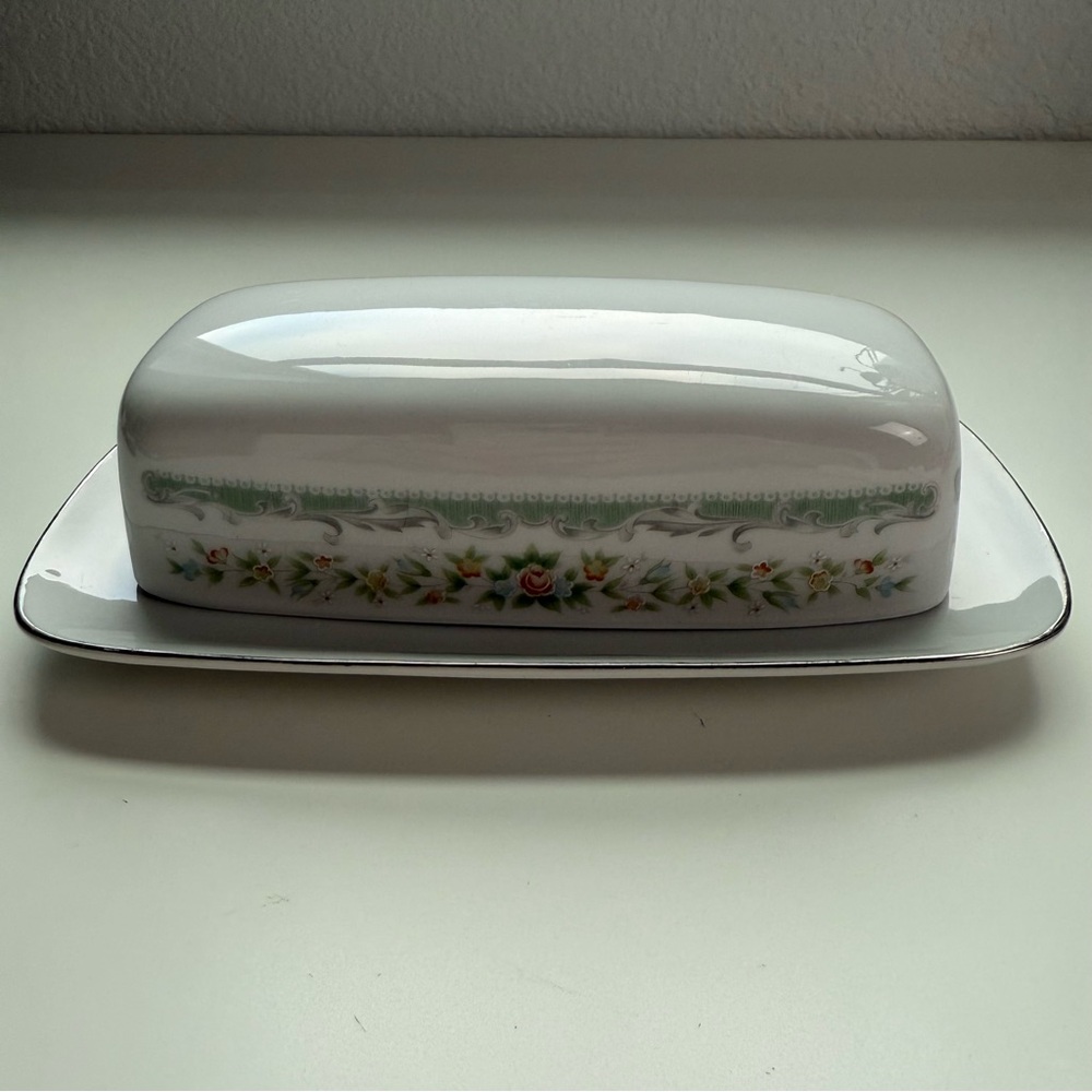 Roseville 4135  Translucent Porcelain Fine China Butter Dish With Lid Japan